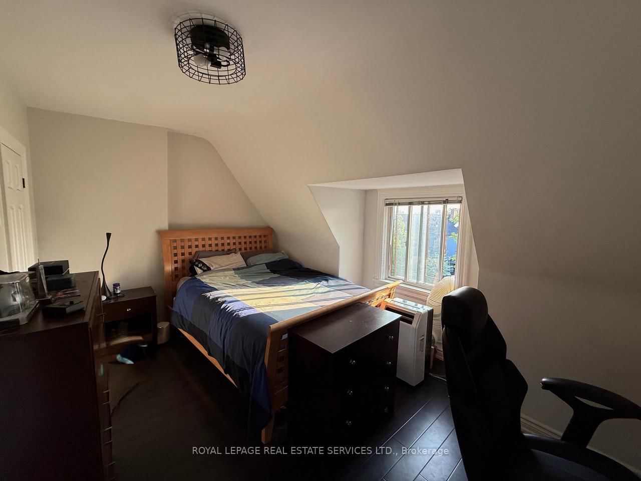 263 Grace Street, Unit 2nd Floor - Photo 21