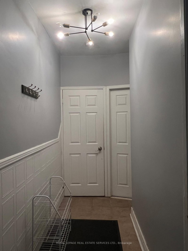 2nd Floor - 263 Grace Street