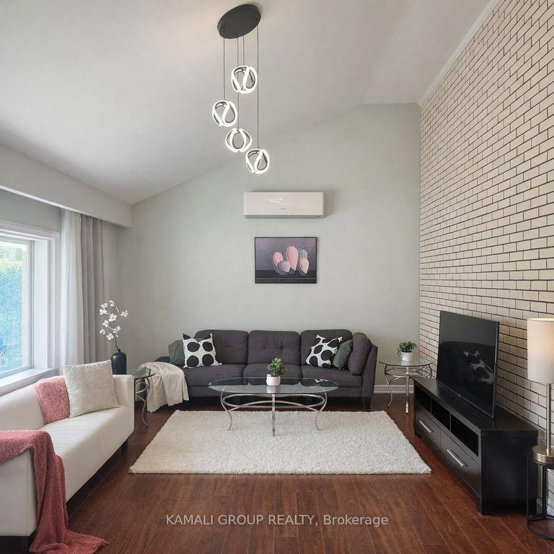 66 Hawksbury Dr, Toronto, M2K 1M5 | Image 2