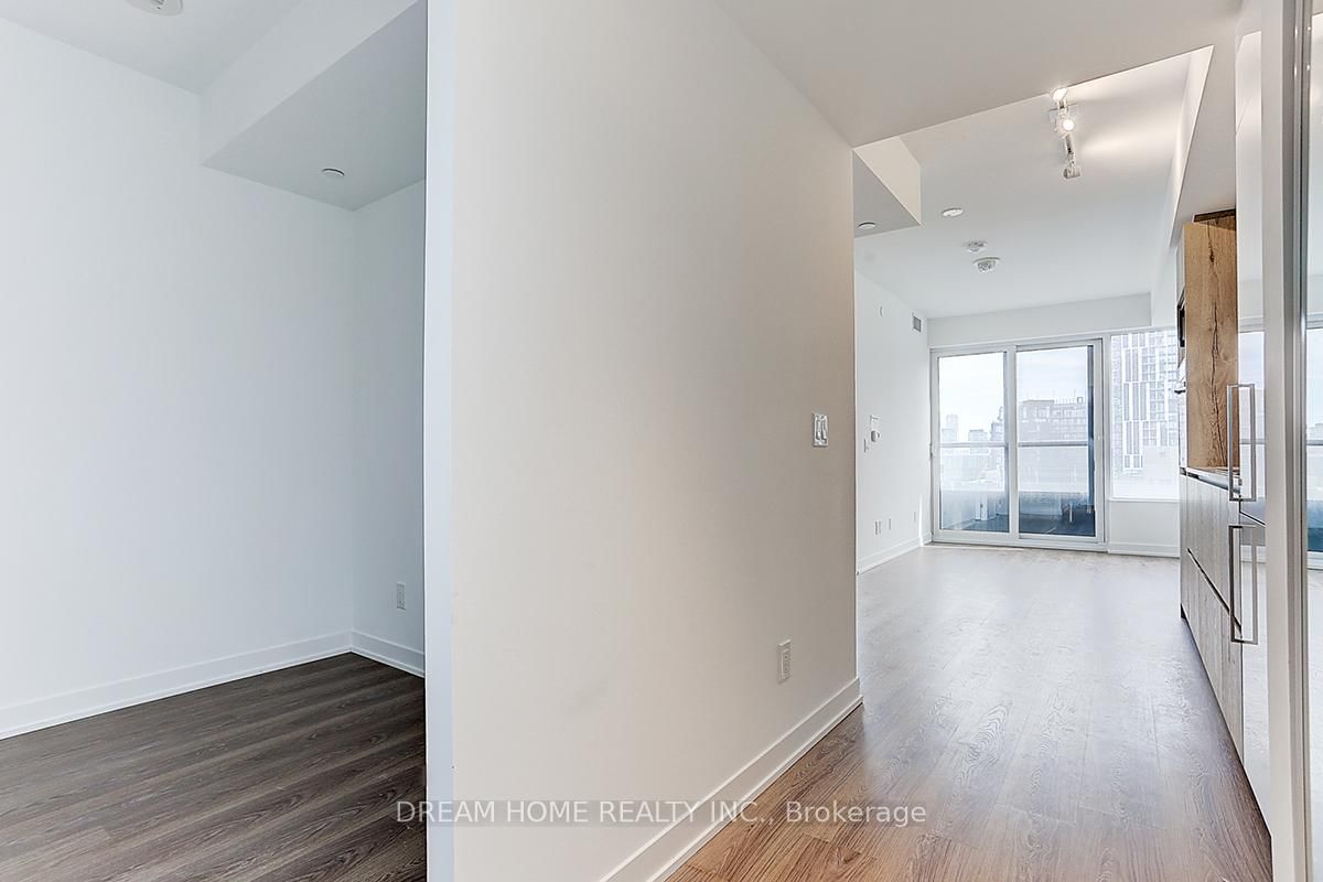 319 jarvis Street, Unit 1116 - Photo 8