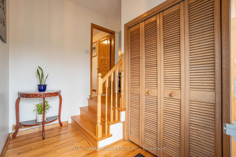 10 Castlebury Cres, Toronto, M2H 1W6 | Image 3