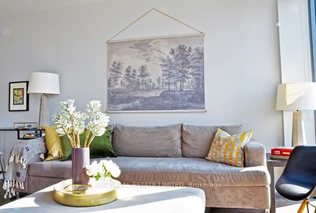 1406 - 95 Bathurst St, Toronto, M5V 0H7 | Image 2