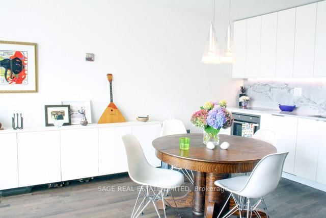 Condo for sale at 1406-95 Bathurst Street, Toronto, Ontario, M5V 0H7 - Waterfront Communities C1 - MLS: C13015486