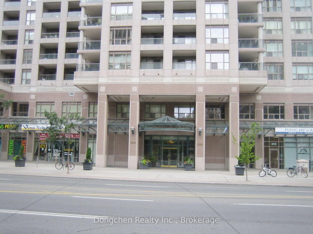 2204 - 909 Bay Street