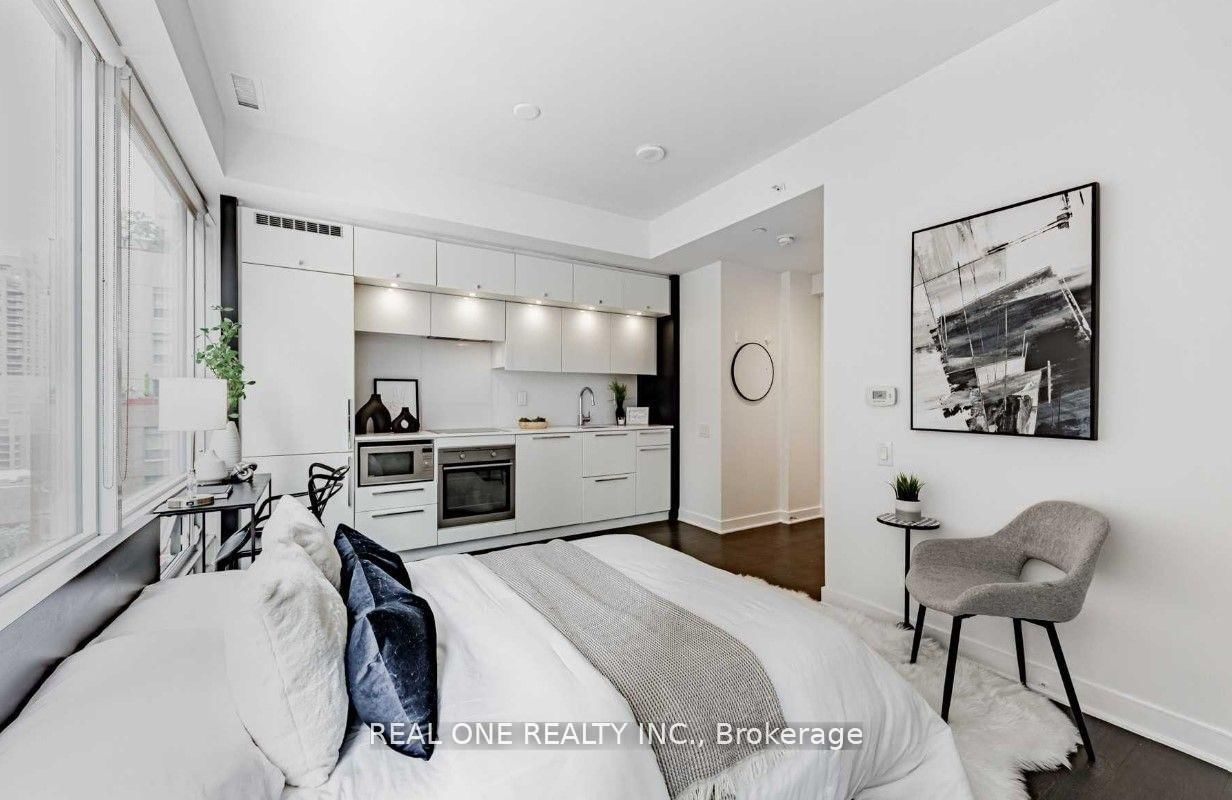 15 Grenville Street, Unit 1004 - Photo 5