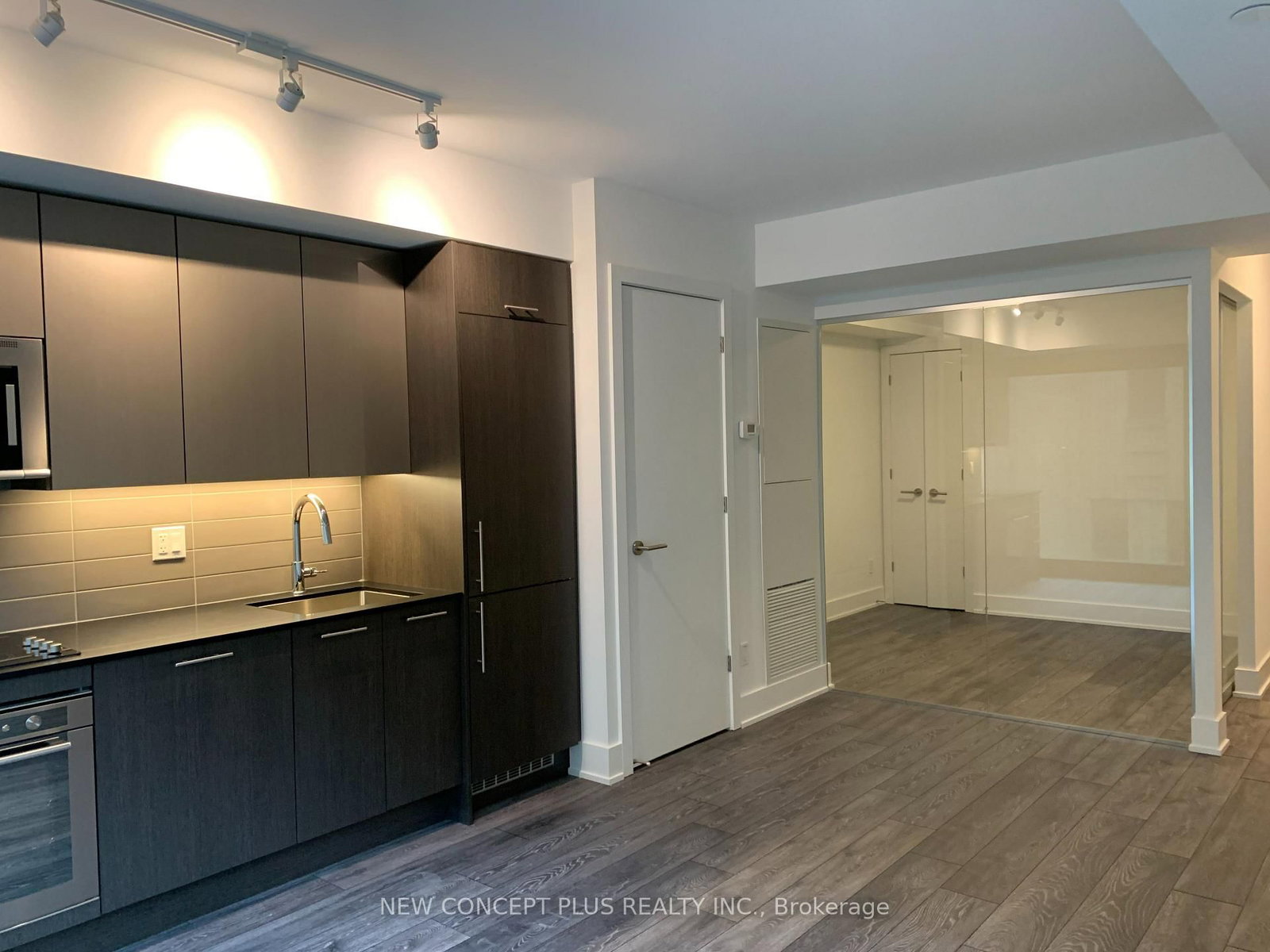 403 church Street, Unit 413 - Photo 5