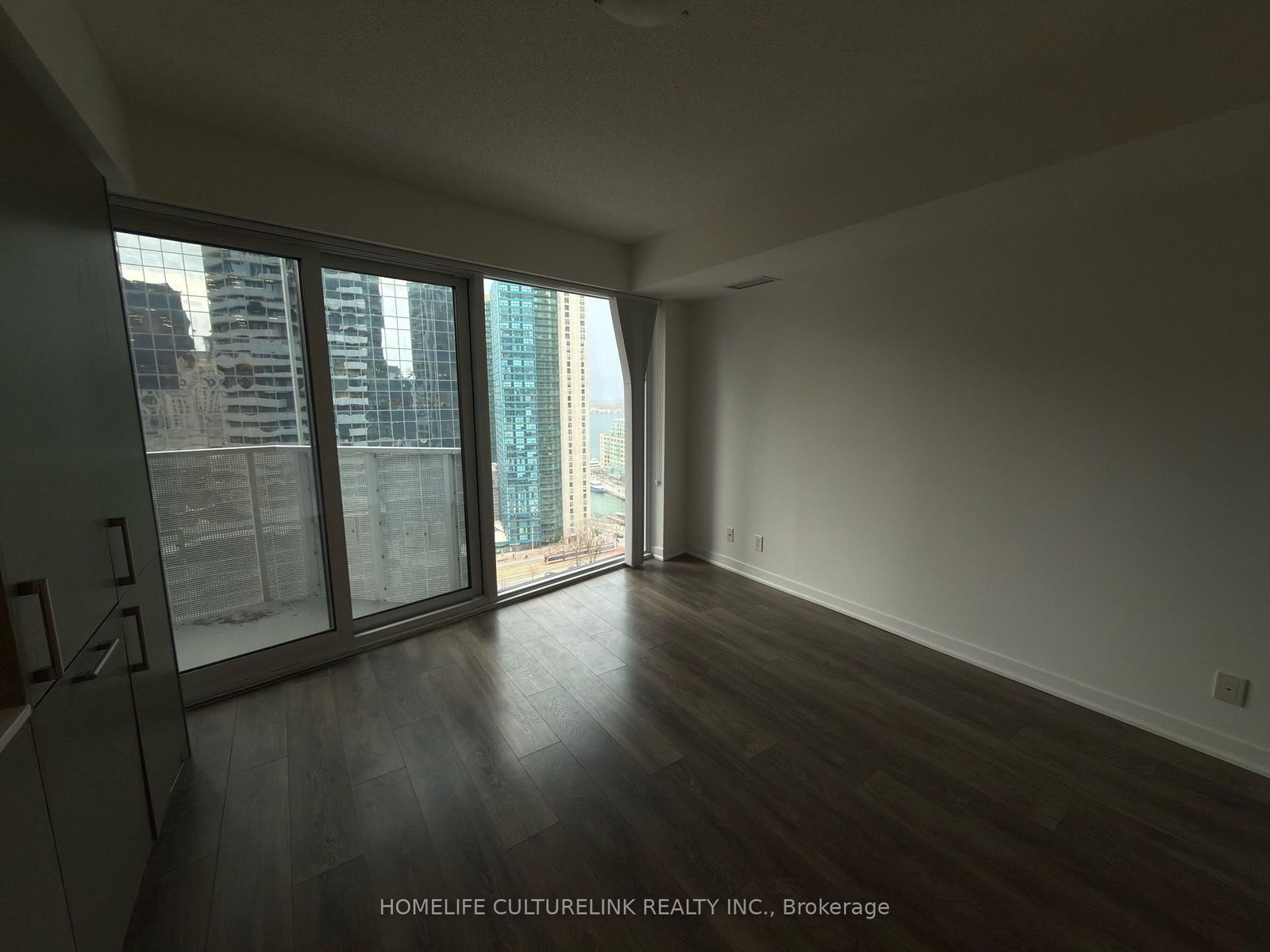 100 Harbour Street, Unit 1908 - Photo 5