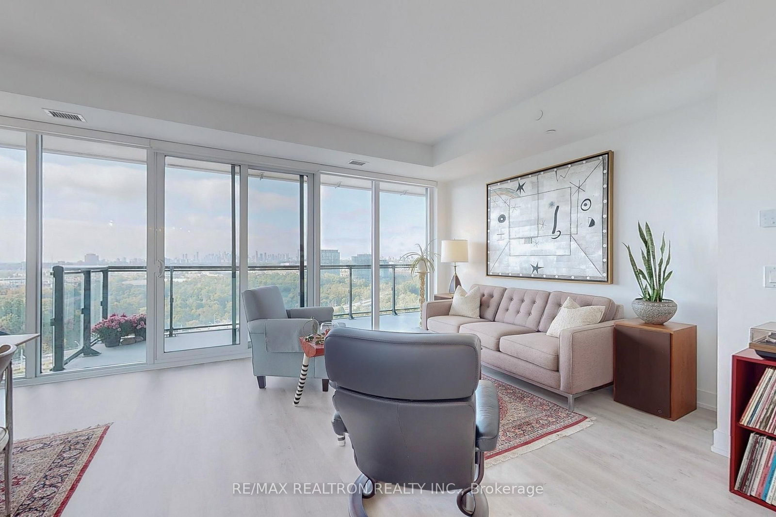 Property at 20 Inn On The Park