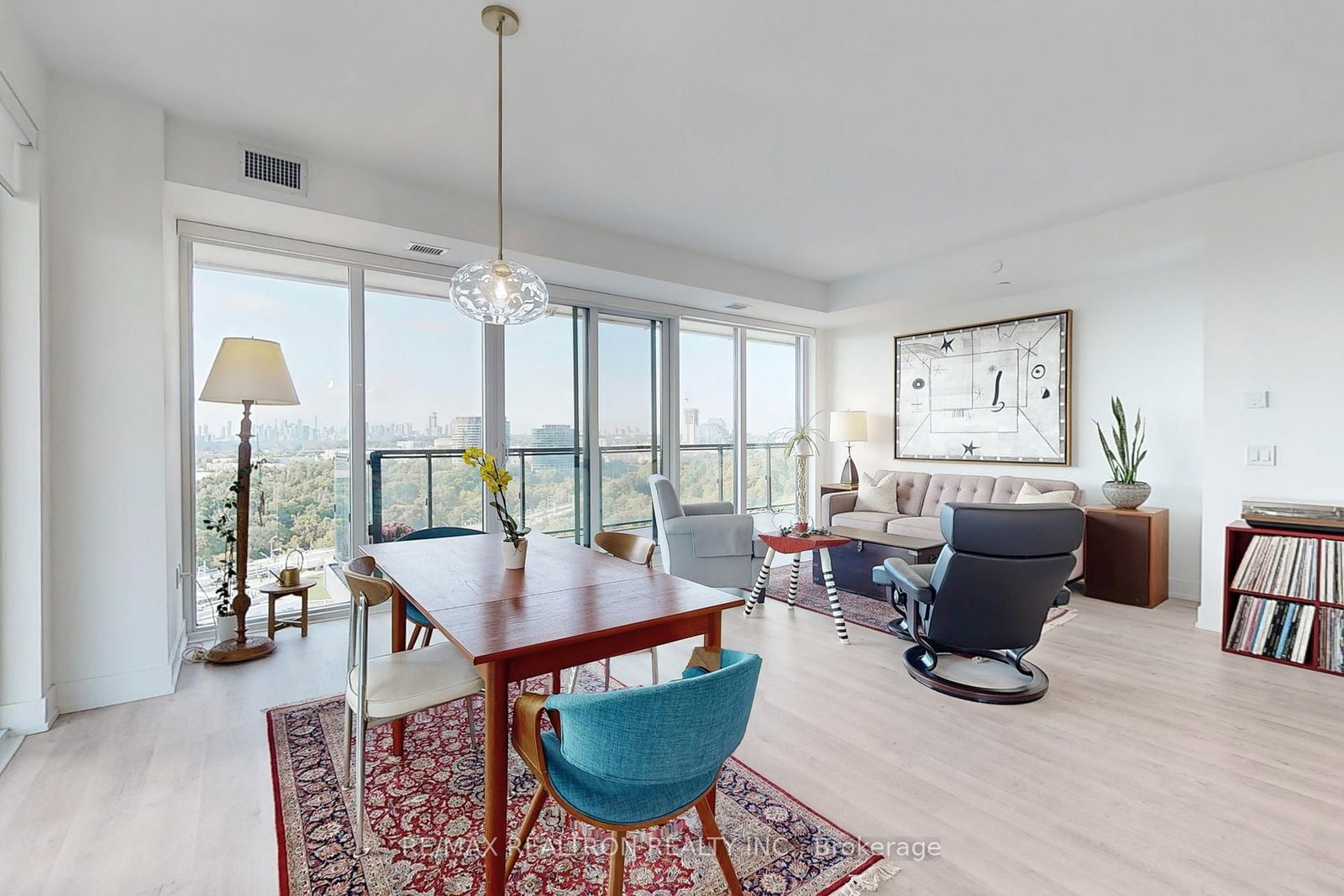 20 Inn On The Park Drive, Unit 1432 - Photo 2