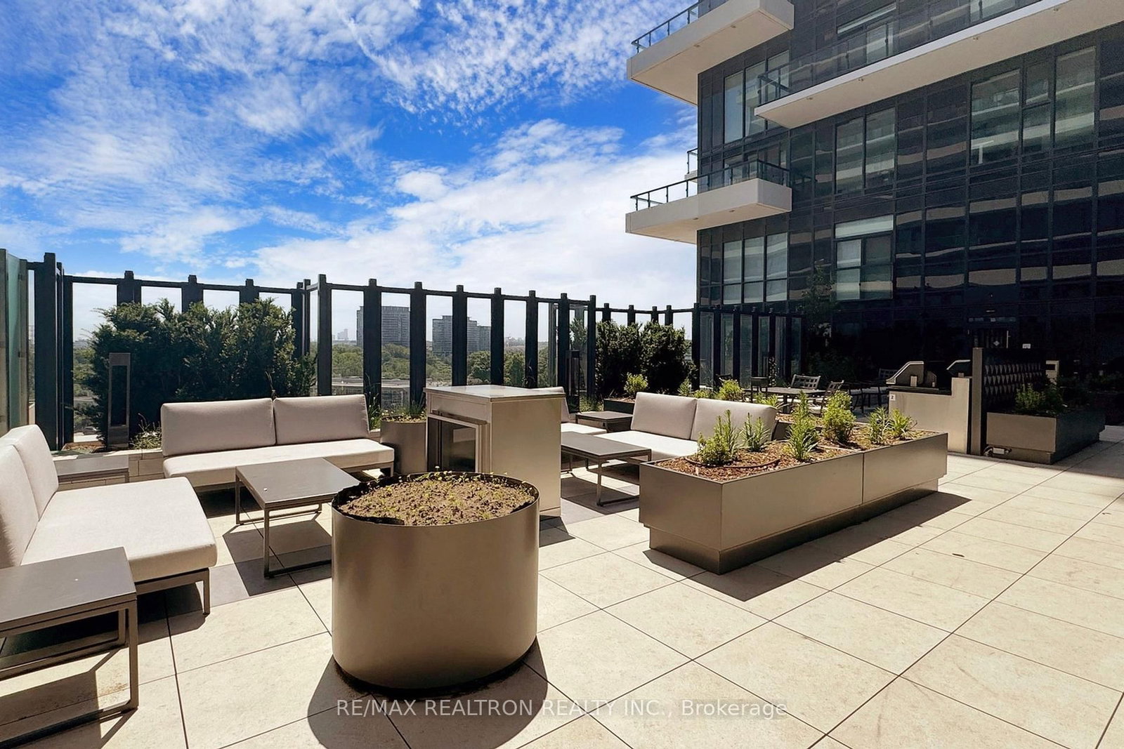 20 Inn On The Park Drive, Unit 1432 - Photo 39