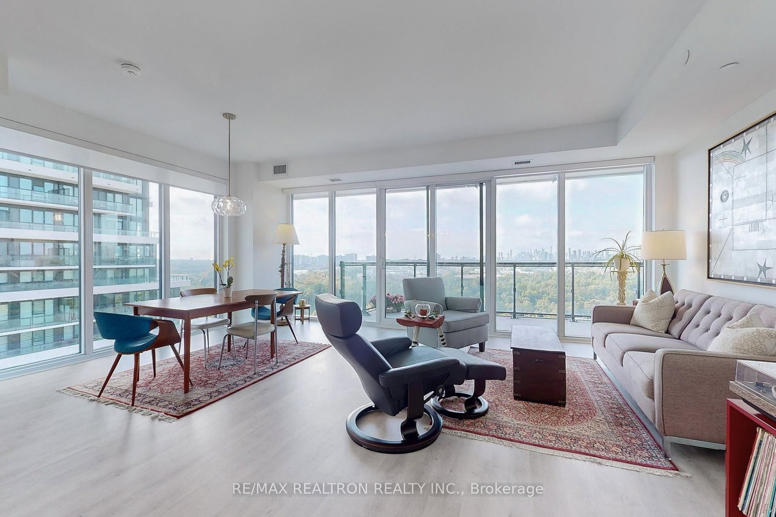 20 Inn On The Park Drive, Unit 1432 - Photo 4