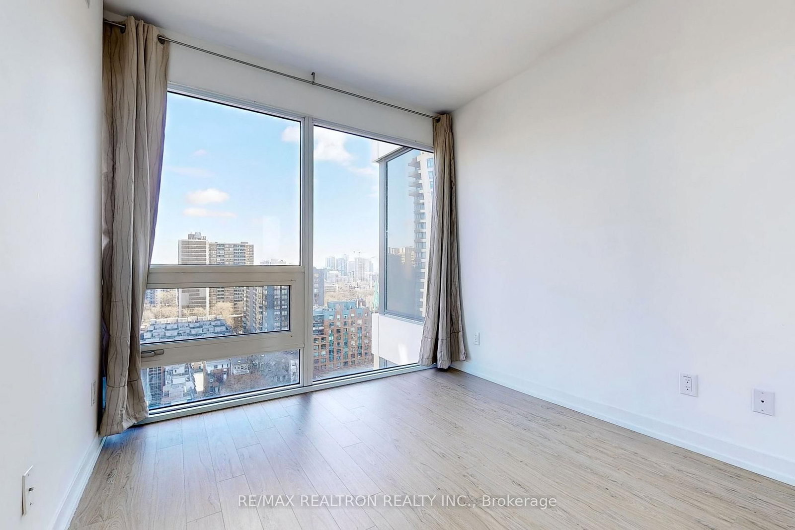 85 Wood Street, Unit 1815 - Photo 9