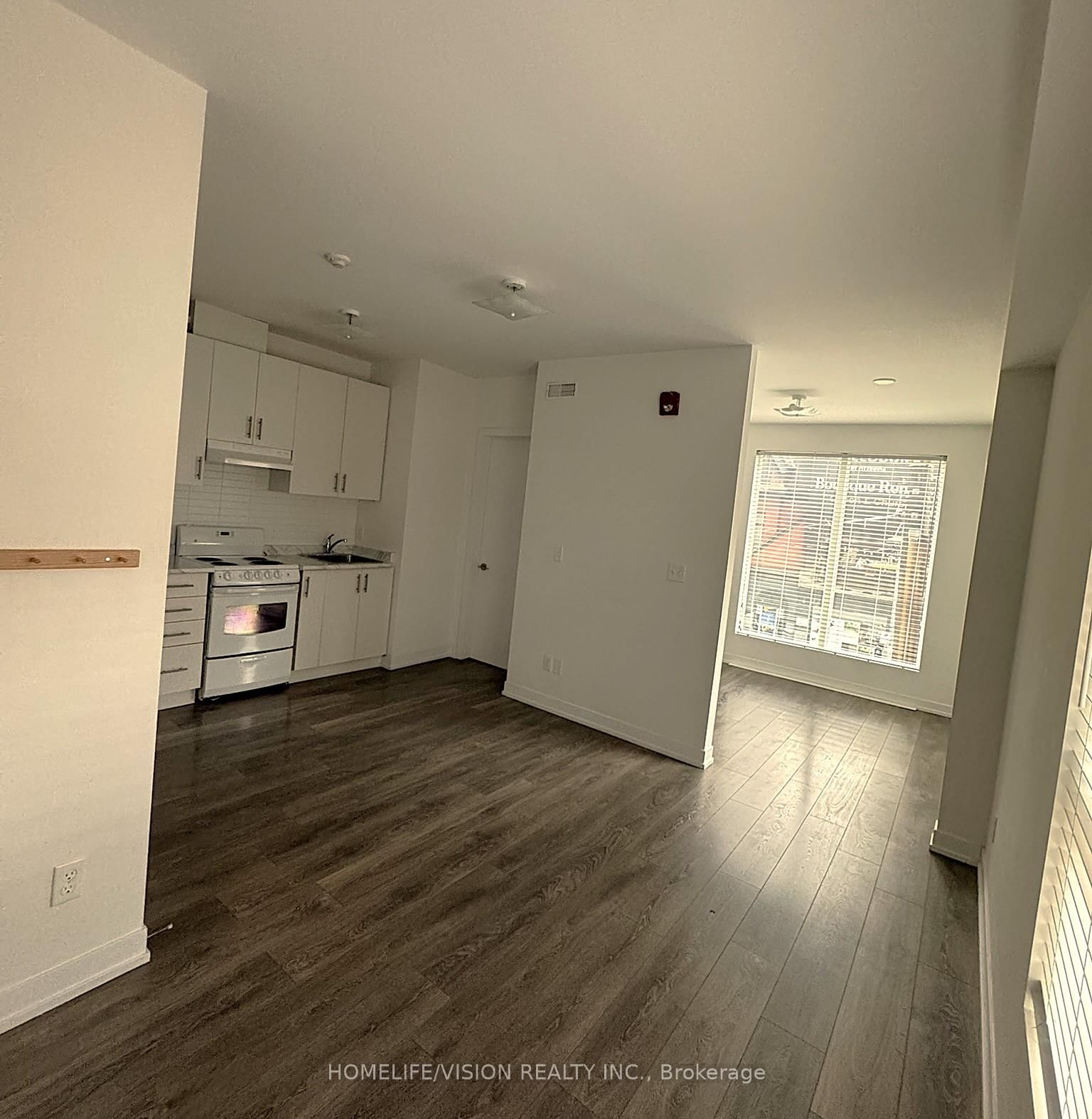 377 Church Street N, Unit 201 - Photo 4