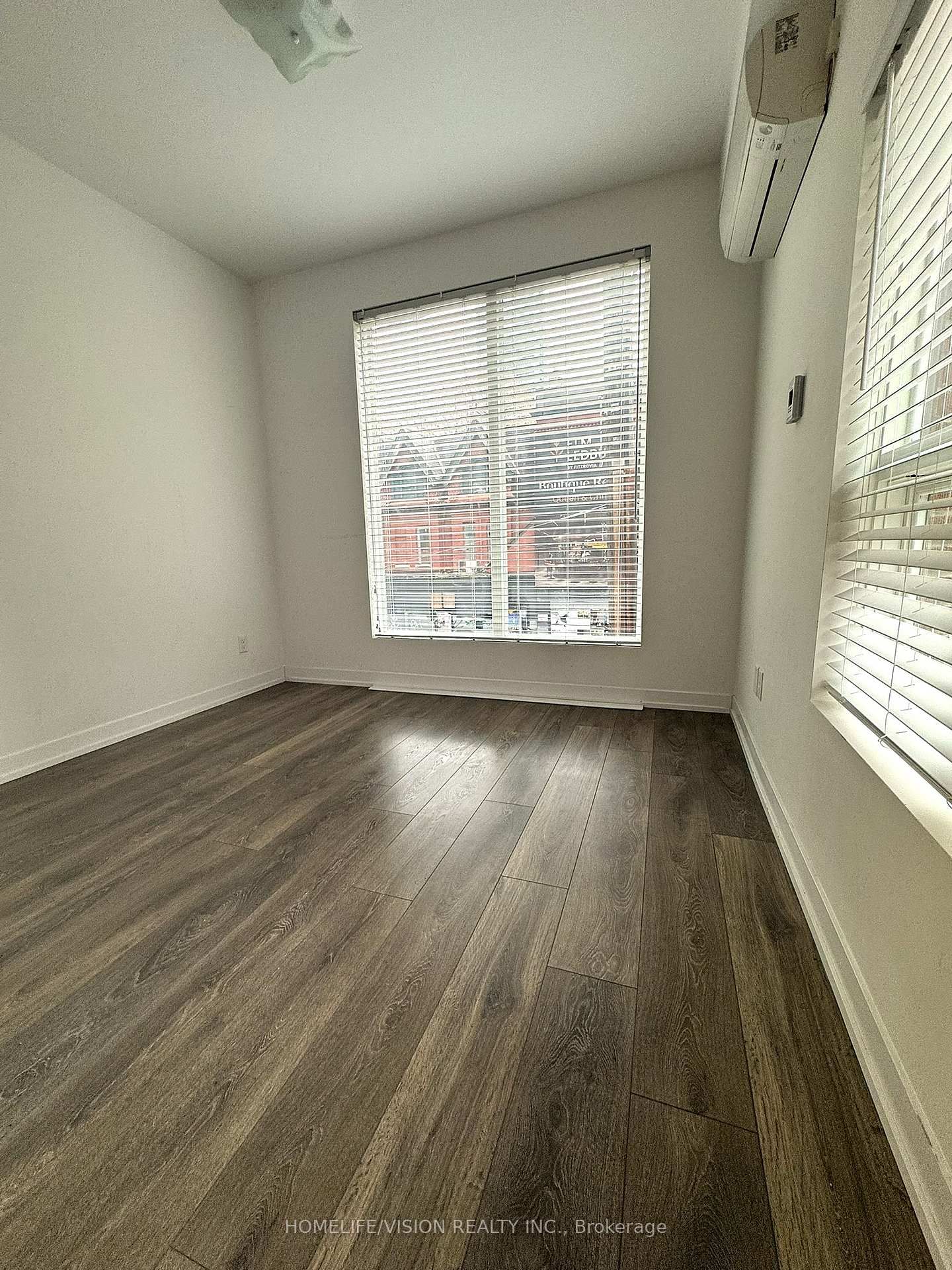 377 Church Street N, Unit 201 - Photo 8