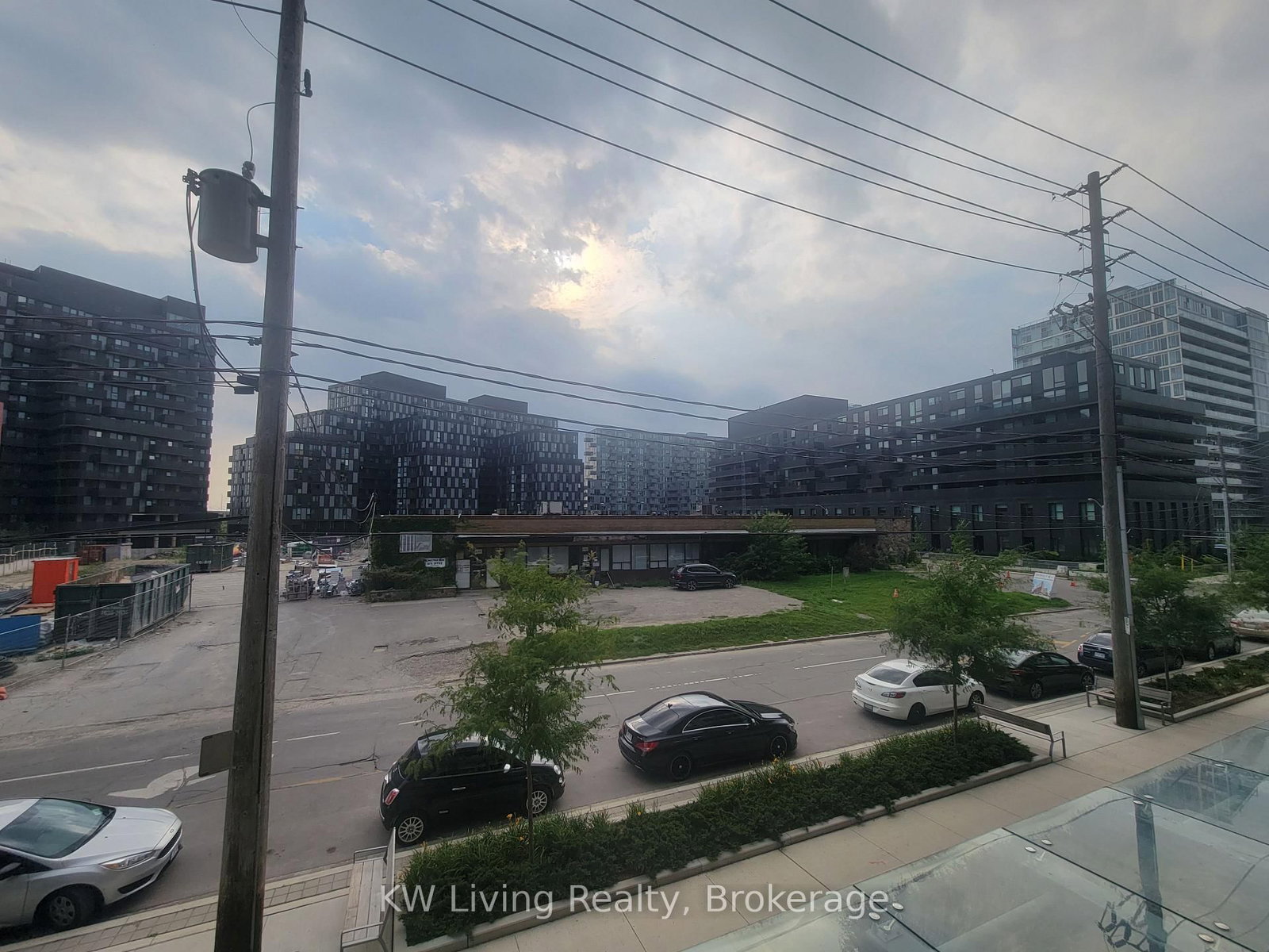 31 Tippett Road, Unit 257 - Photo 7