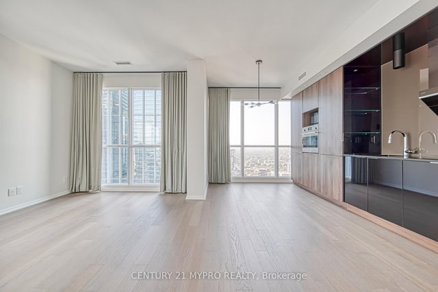 4911 - 70 Temperance Street