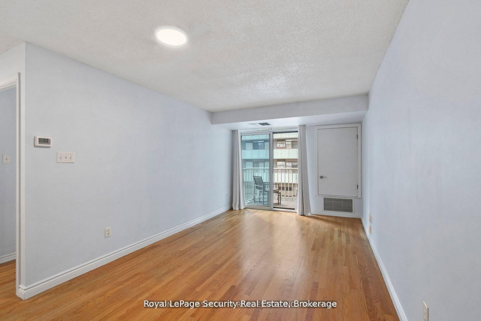 105 Victoria Street, Unit 908 - Photo 12