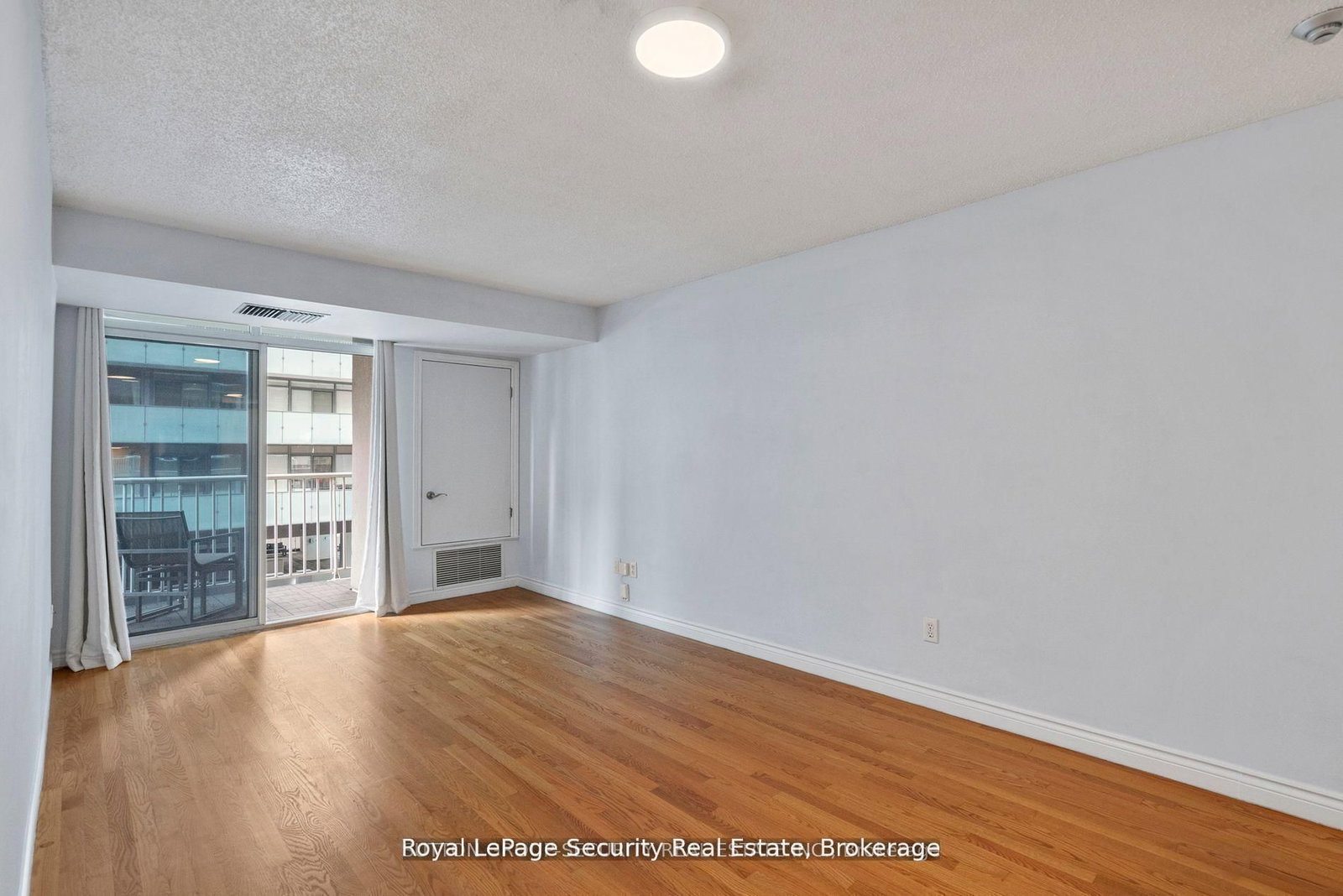 105 Victoria Street, Unit 908 - Photo 14