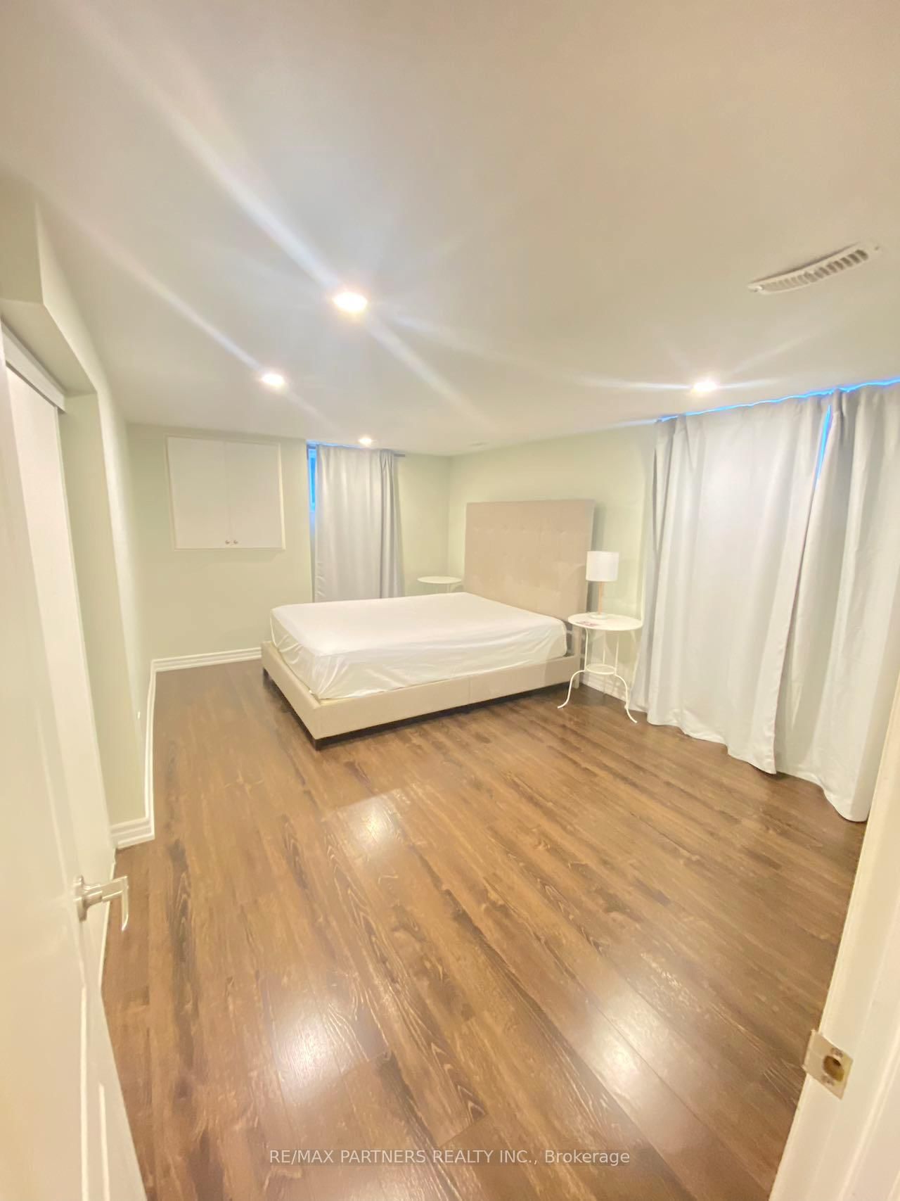 Detached House for sale at 87 Bishop Avenue, Toronto, Ontario, M2M 1Z5 - Newtonbrook East - MLS: C13016328