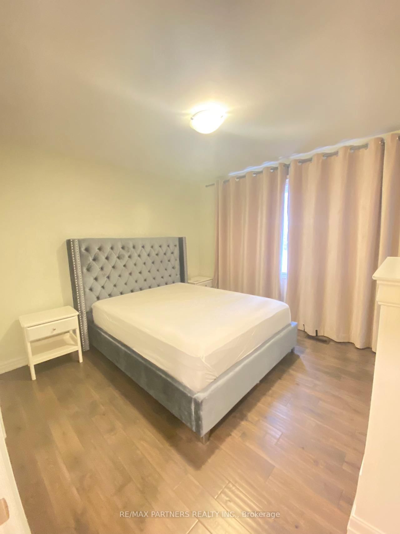 Detached House for sale at 87 Bishop Avenue, Toronto, Ontario, M2M 1Z5 - Newtonbrook East - MLS: C13016328