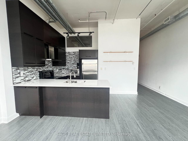 Lph04 - 700 King Street W