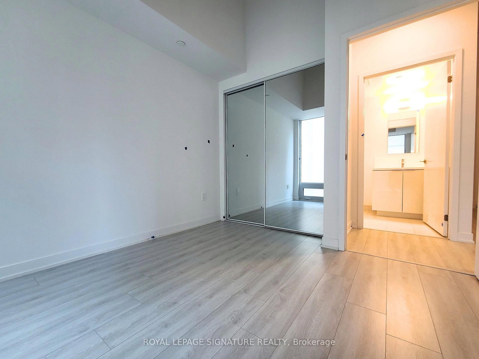 238 Simcoe Street, Unit 602 - Photo 7