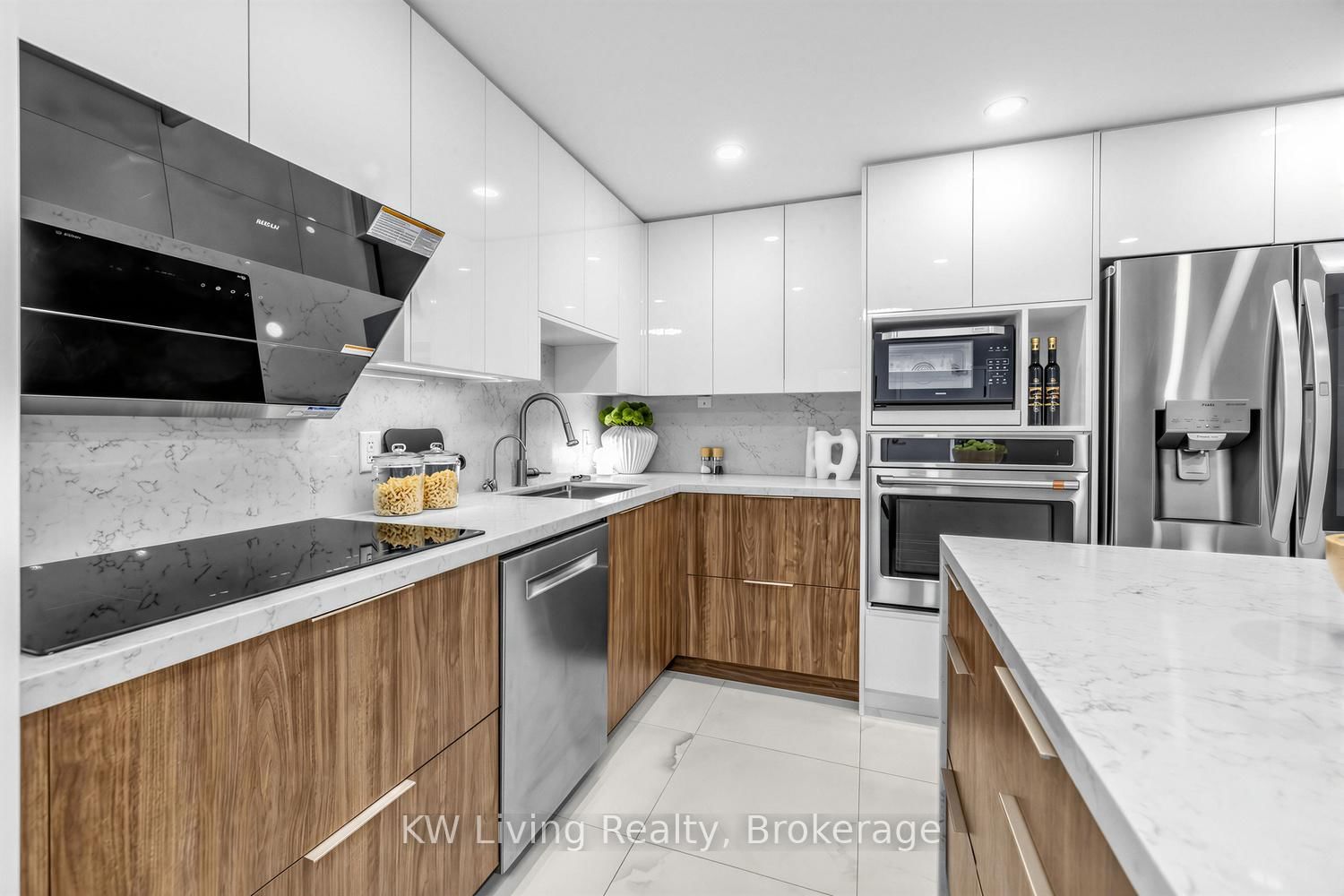 5460 Yonge Street, Unit 1005 - Photo 17