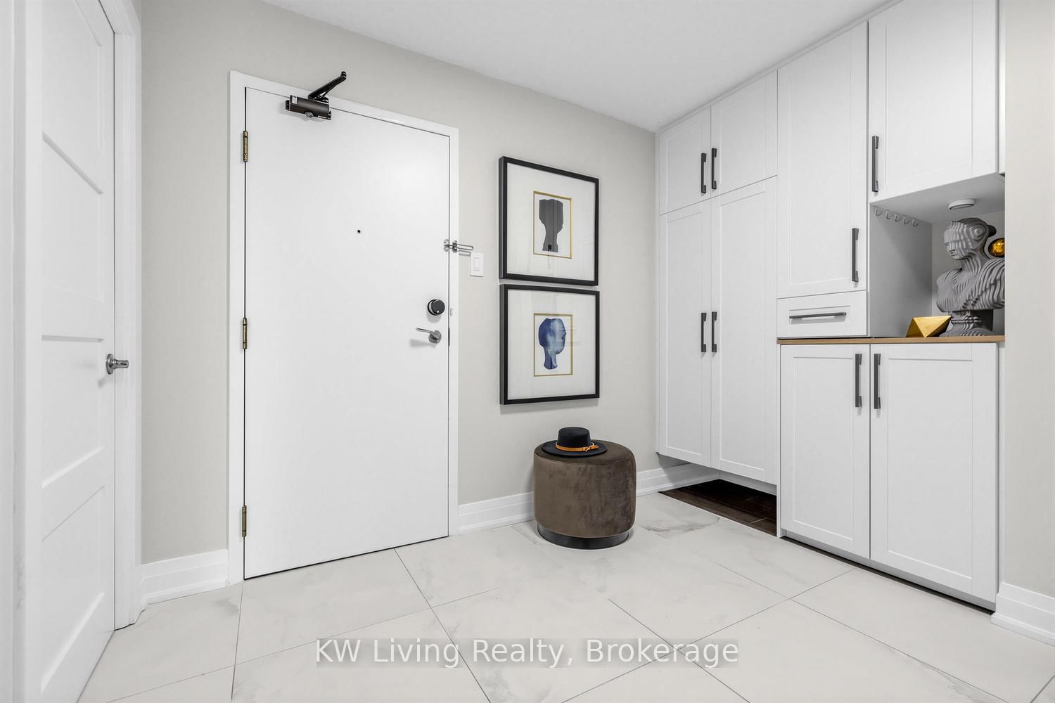 5460 Yonge Street, Unit 1005 - Photo 8