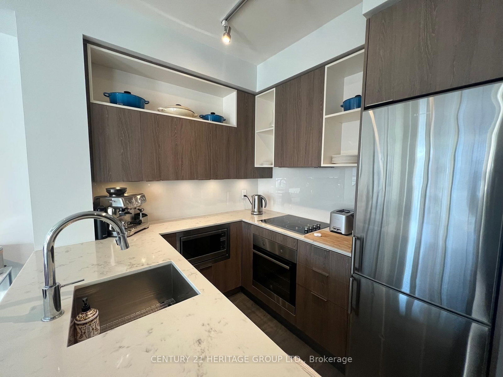 200 Sackville Street, Unit 912 - Photo 9