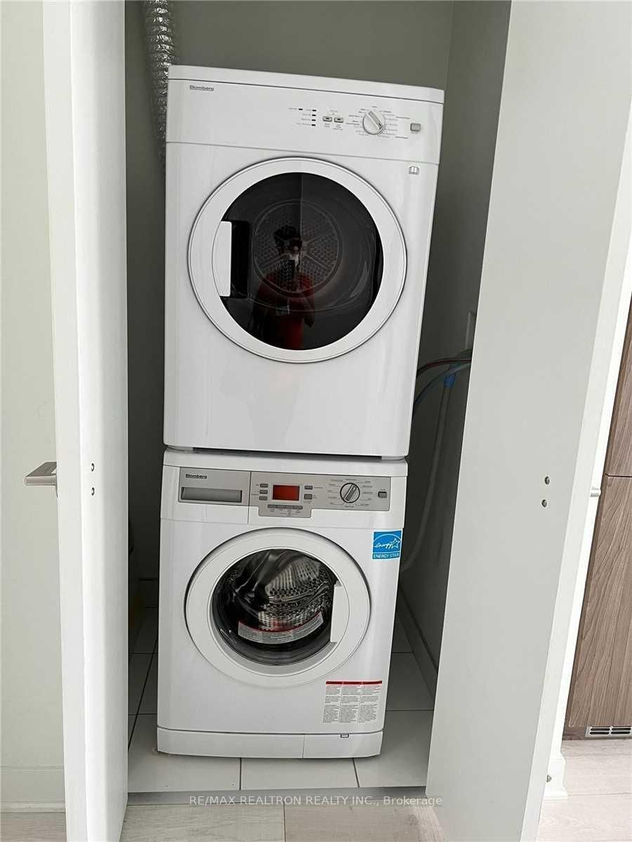 290 Adelaide Street W, Unit 2006 - Photo 12