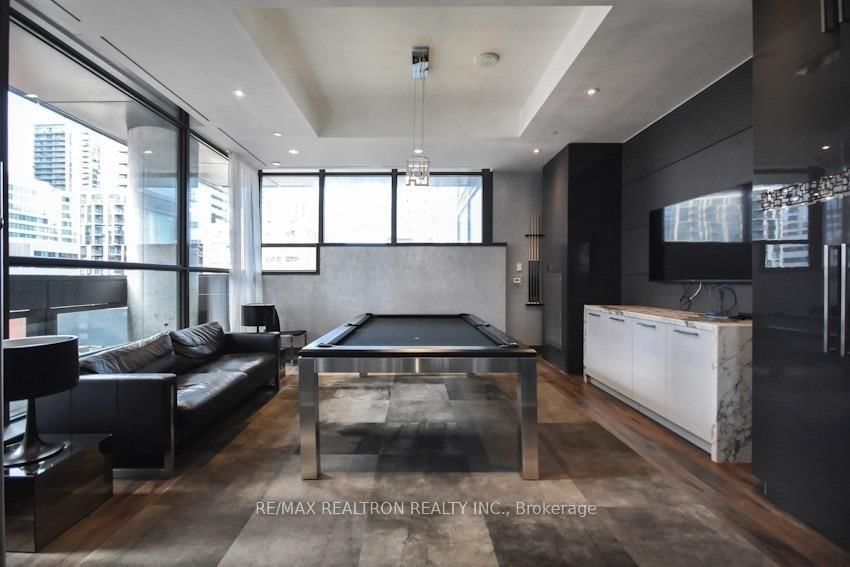 290 Adelaide Street W, Unit 2006 - Photo 17