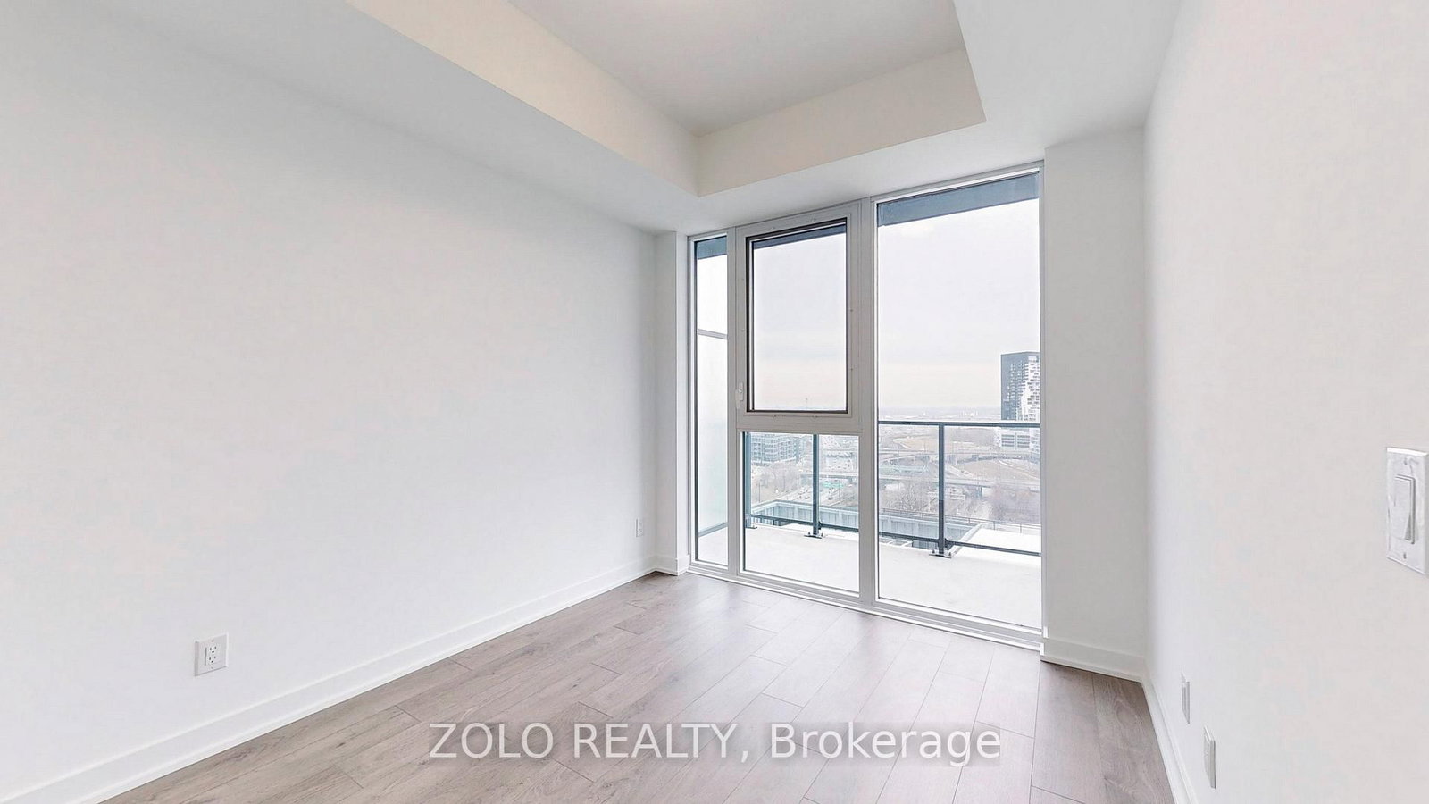 5 Defries Street, Unit 1504 - Photo 8