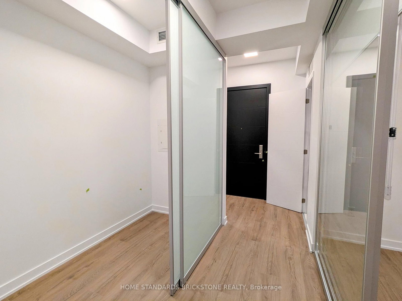 29 Green Trail Court, Unit 312 - Photo 9