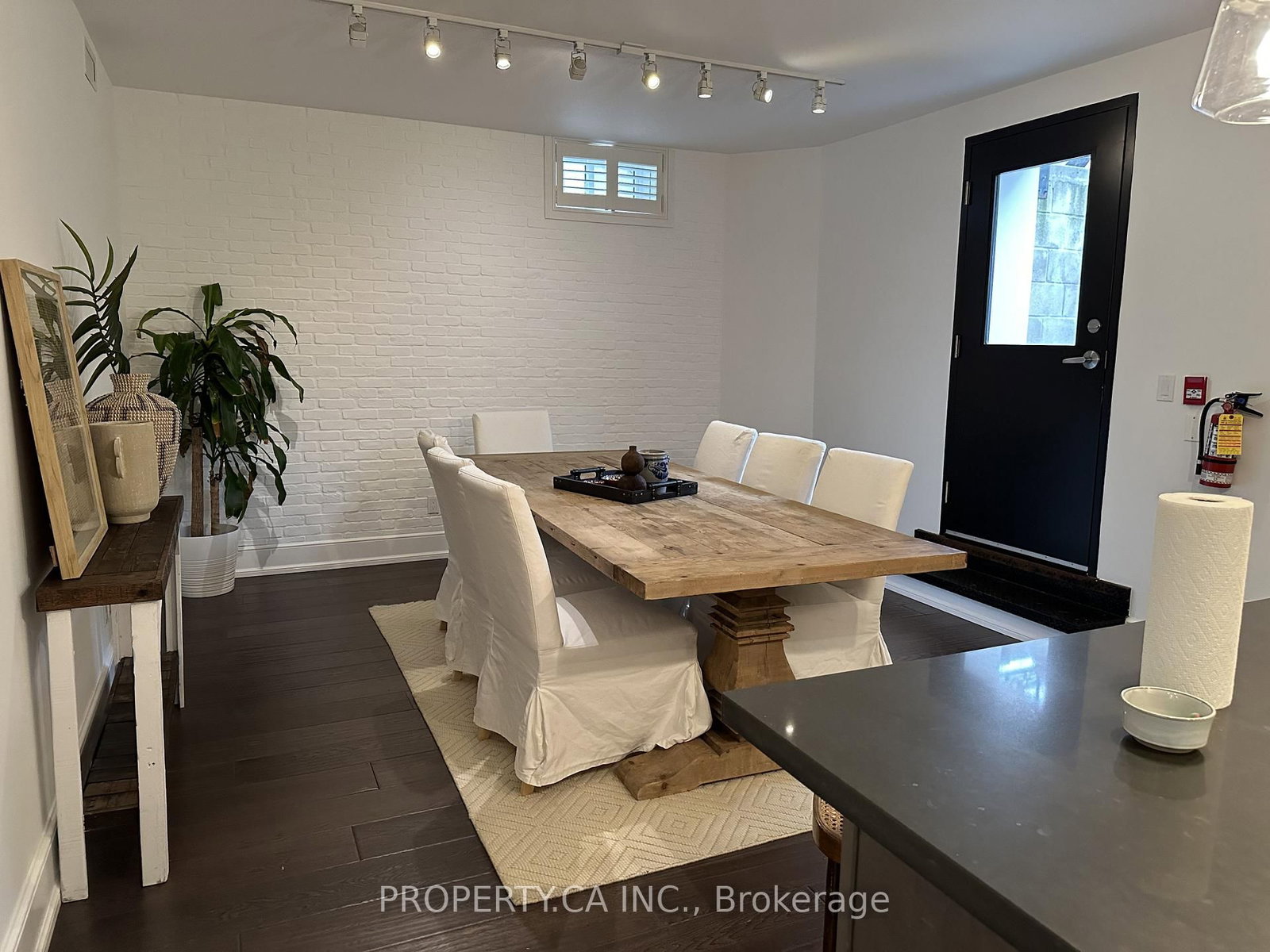 28 Madison Avenue, Unit 02 - Photo 11