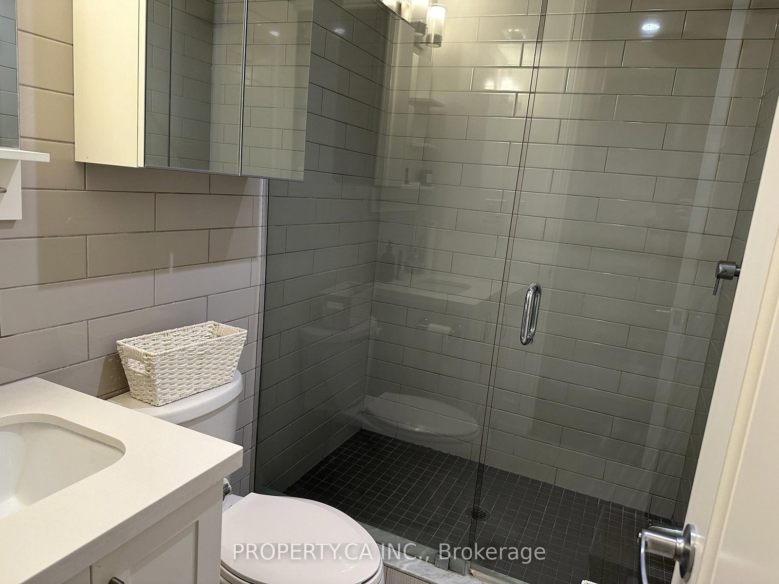 28 Madison Avenue, Unit 02 - Photo 12