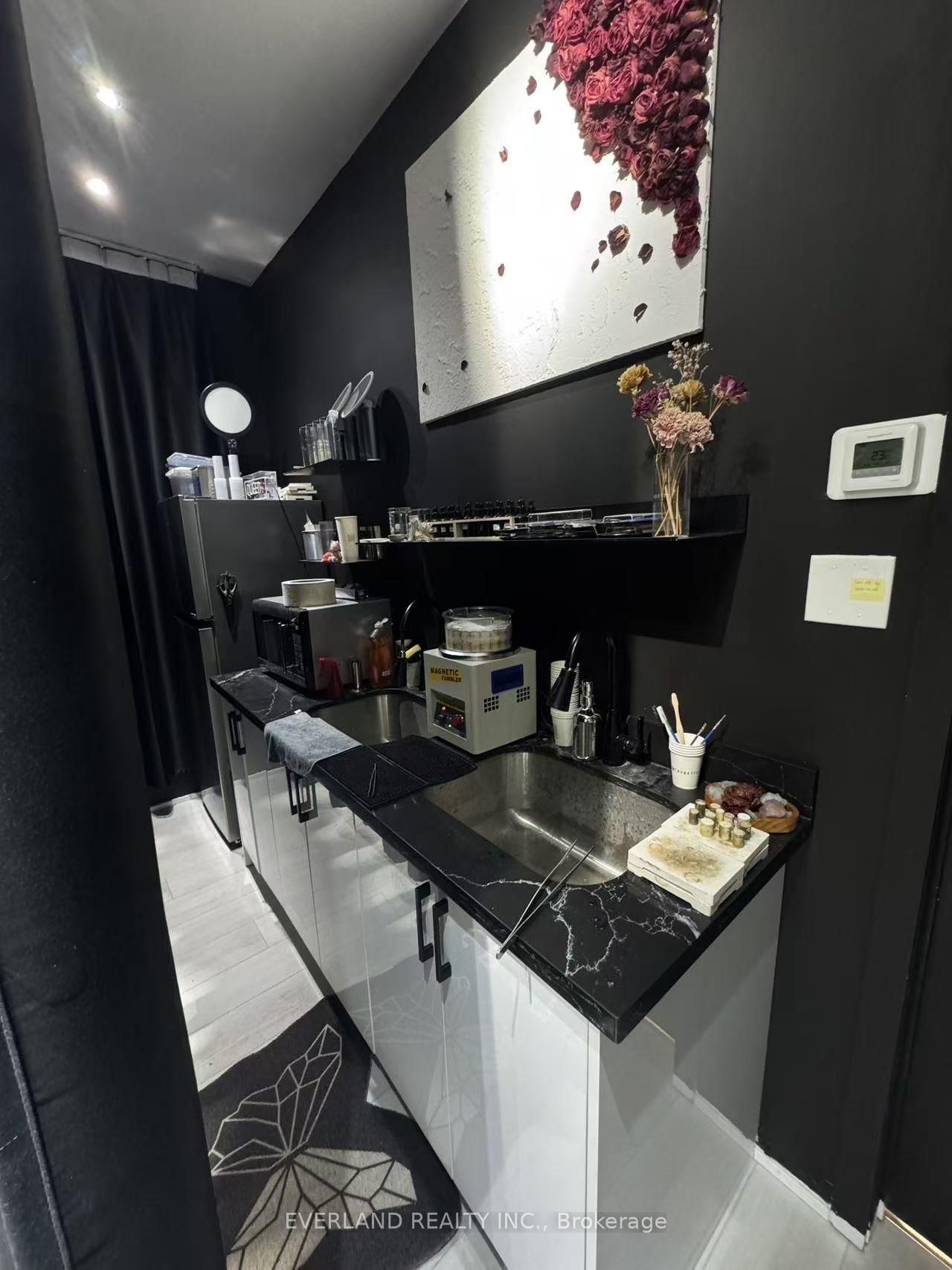 2515 Yonge Street - Photo 11