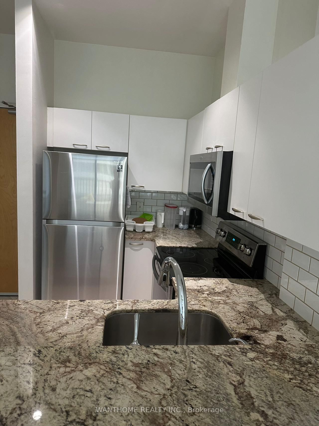 8 Wellesley Street E, Unit 506 - Photo 10