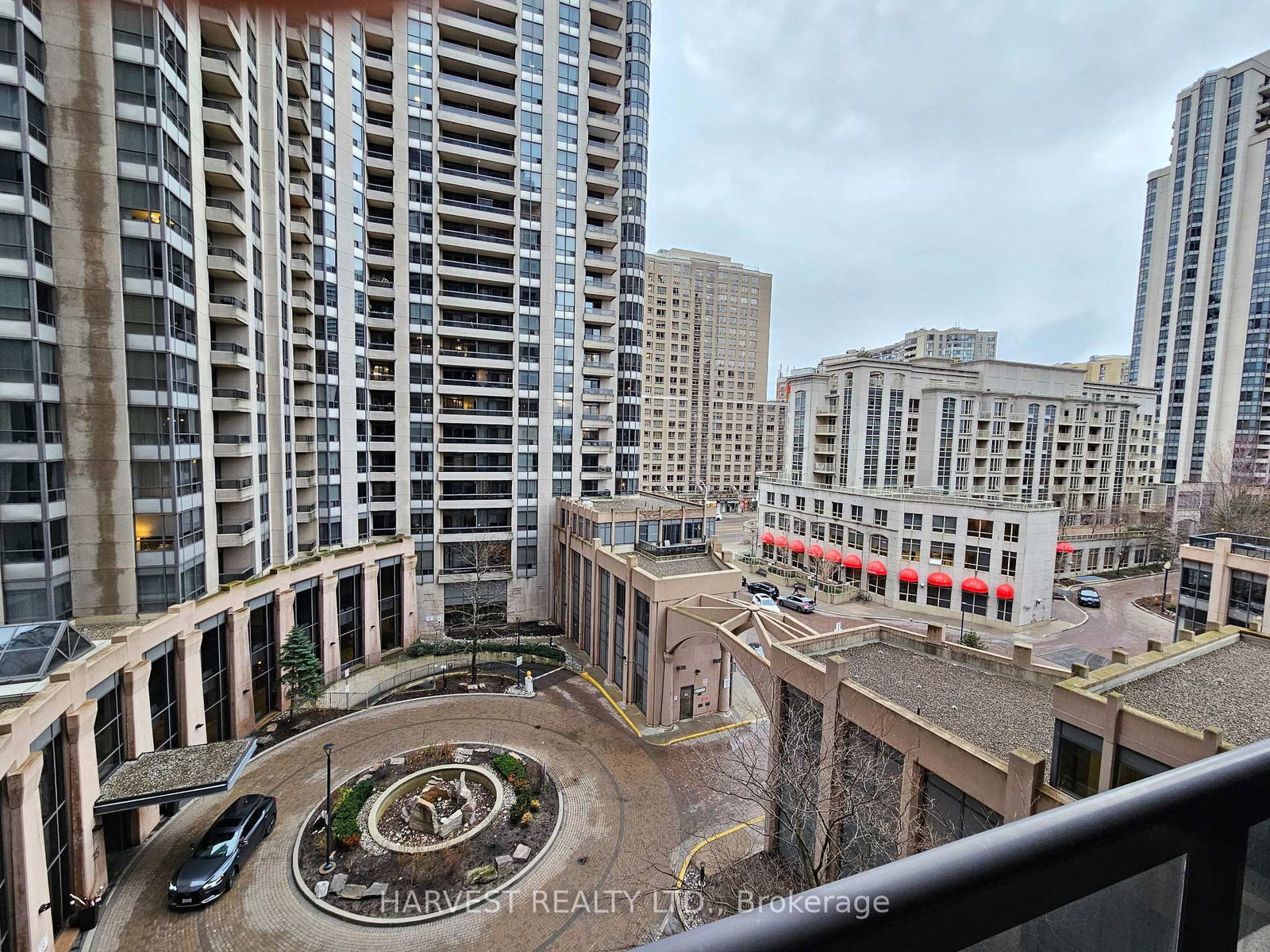 15 Northtown Way, Unit 616 - Photo 10