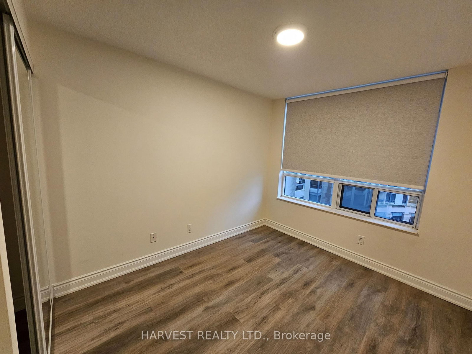 15 Northtown Way, Unit 616 - Photo 6