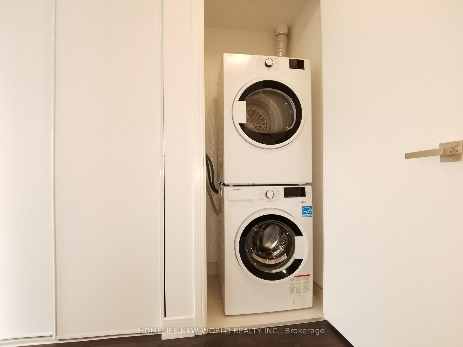 3 Gloucester Street, Unit 516 - Photo 10