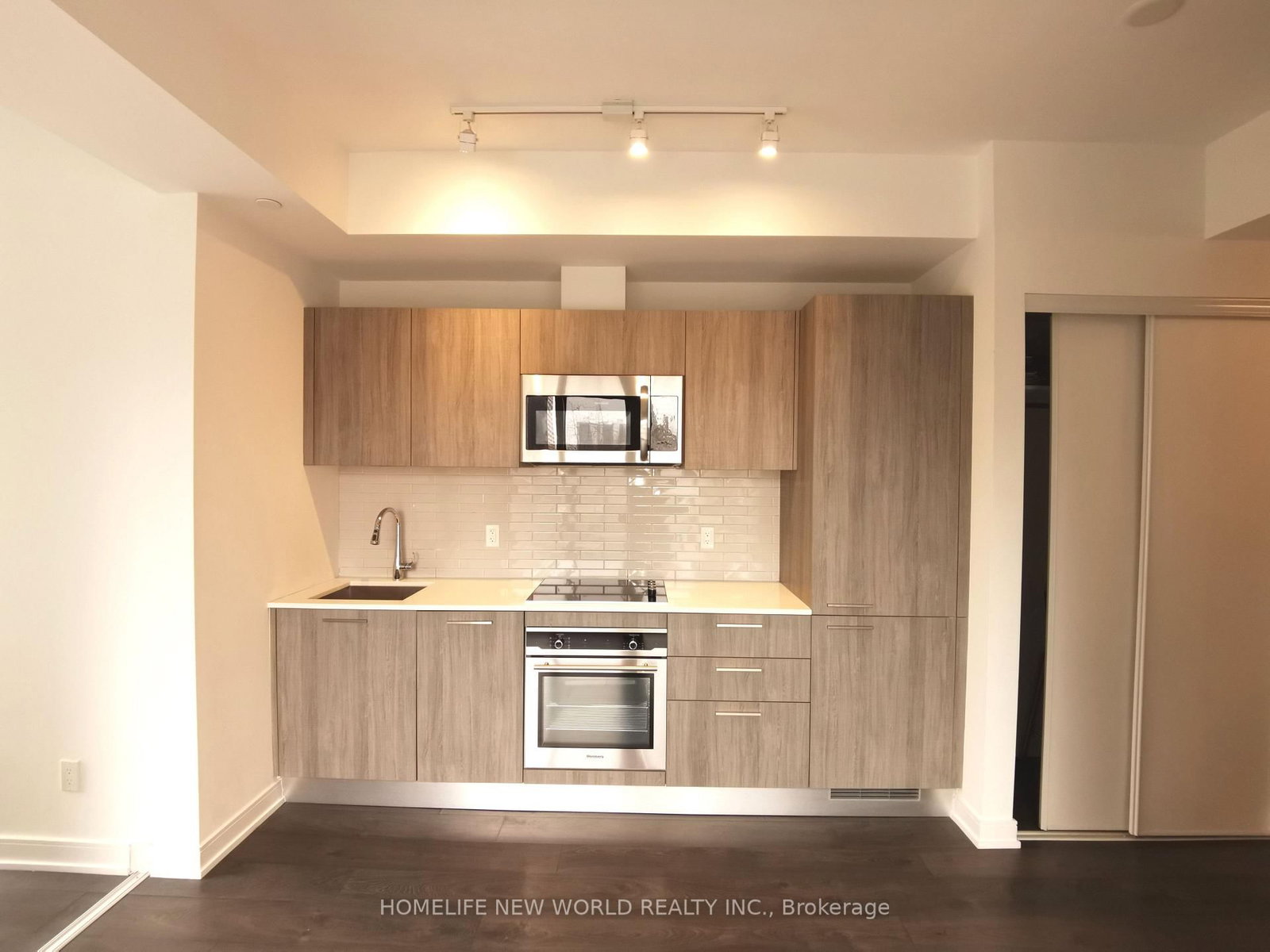 3 Gloucester Street, Unit 516 - Photo 7