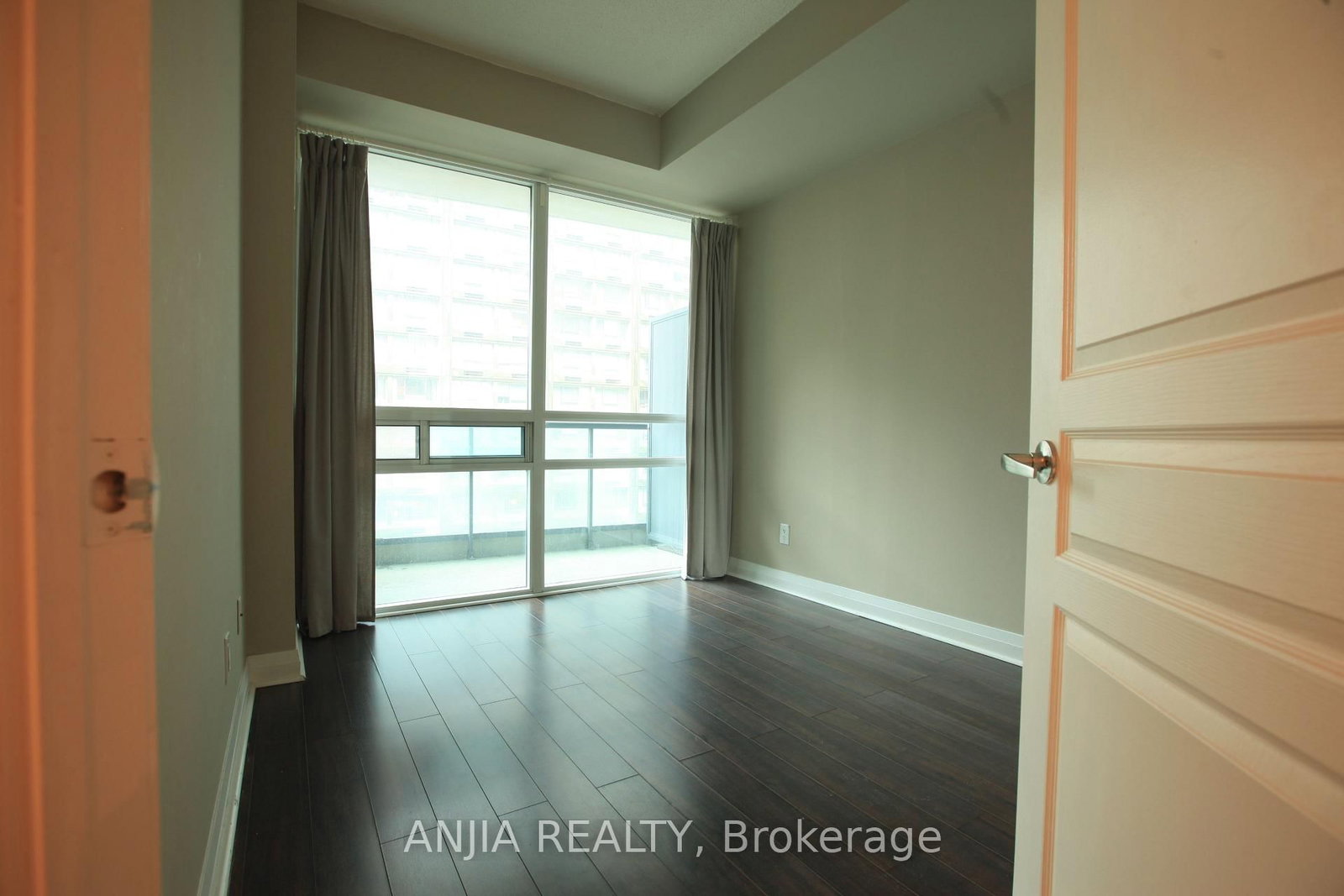 1121 Bay Street, Unit 805 - Photo 6