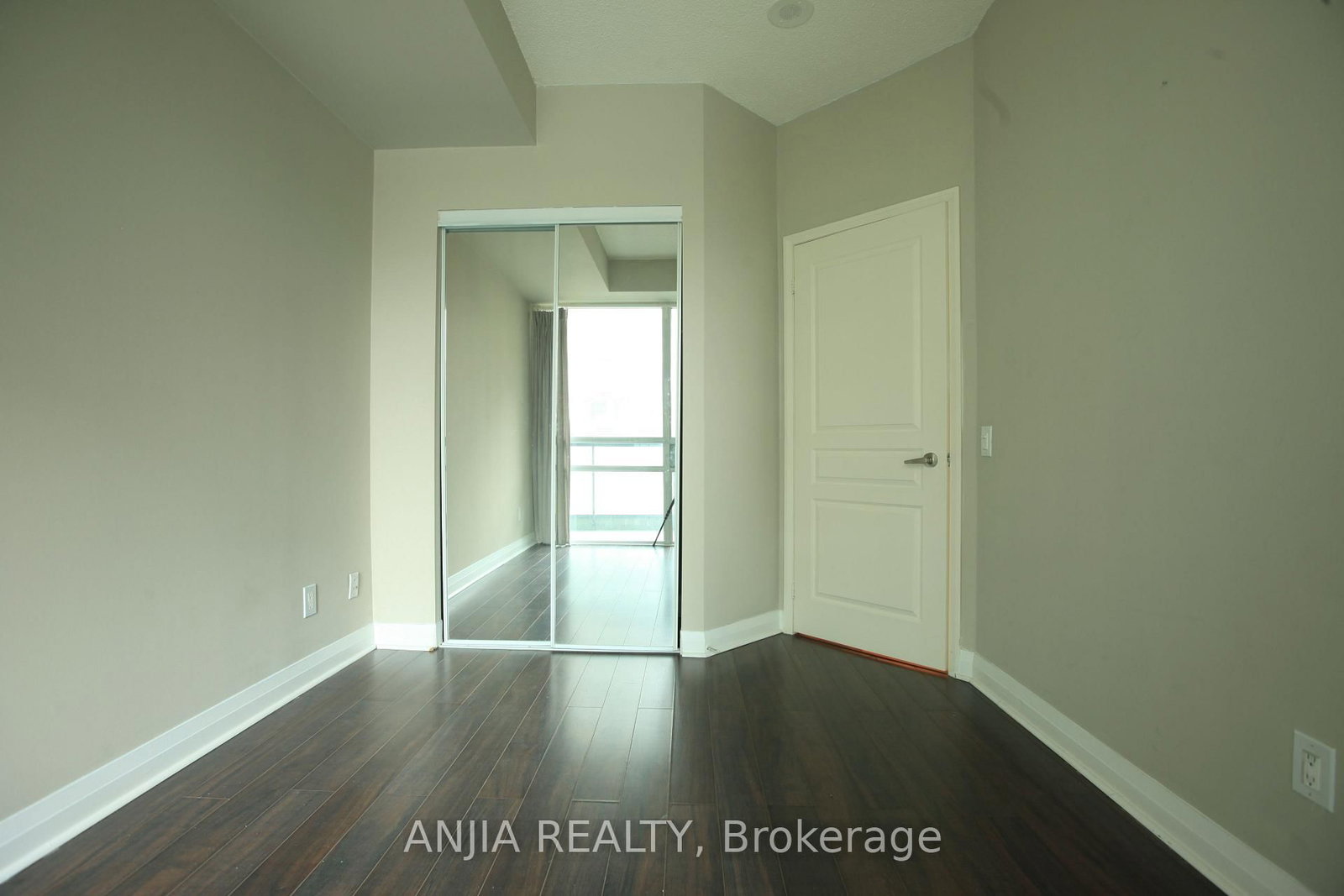 1121 Bay Street, Unit 805 - Photo 8