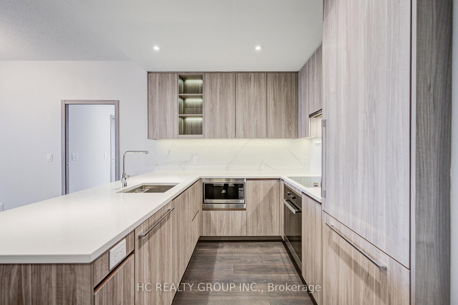 25 Mcmahon Drive, Unit 1703 - Photo 6