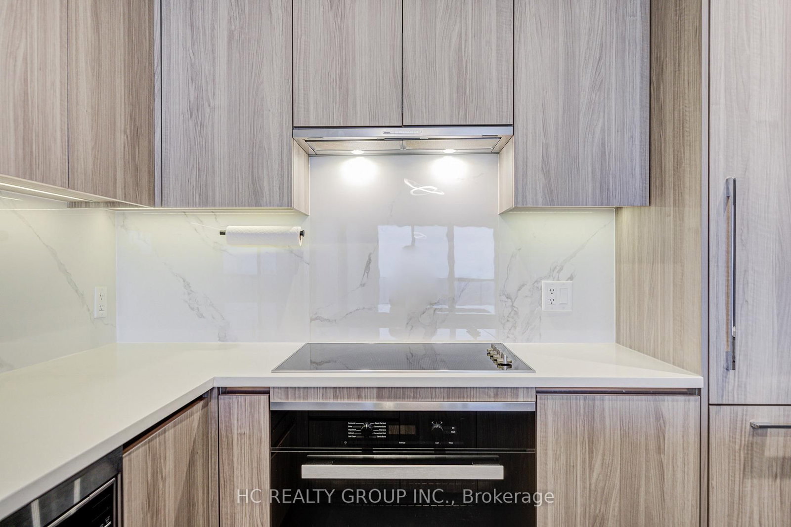 25 Mcmahon Drive, Unit 1703 - Photo 8