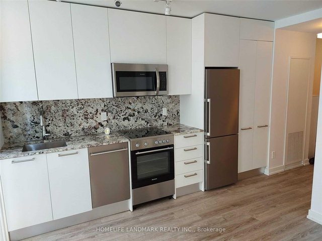 2210 - 28 Wellesley Street E