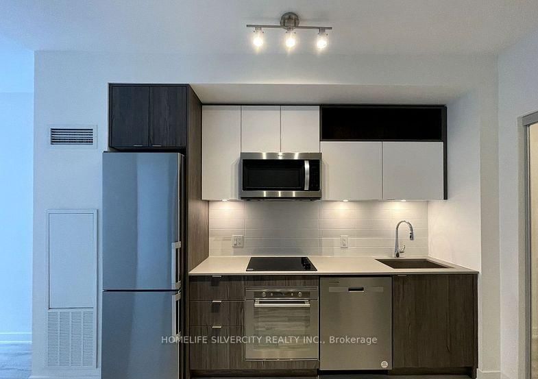 60 Princess Street, Unit 204 SE - Photo 4