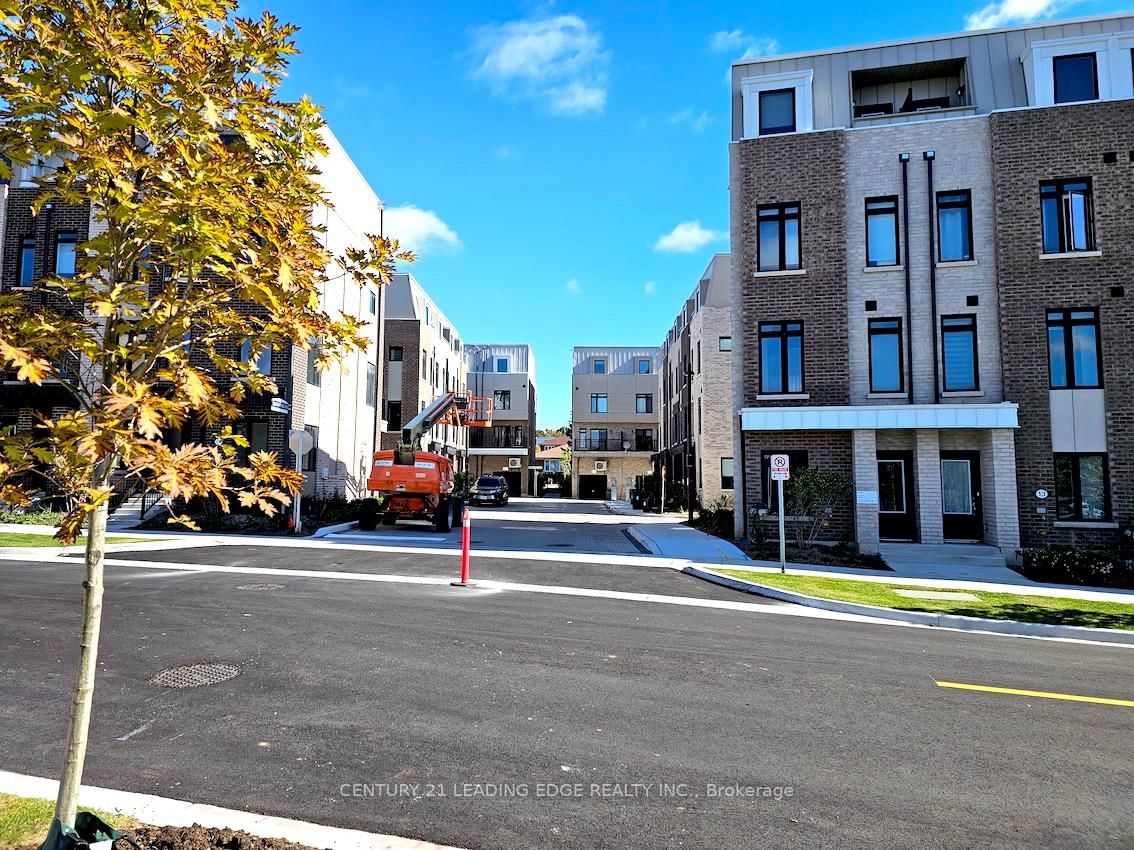 10 Spruce Pines Crescent, Unit Room2 - Photo 25