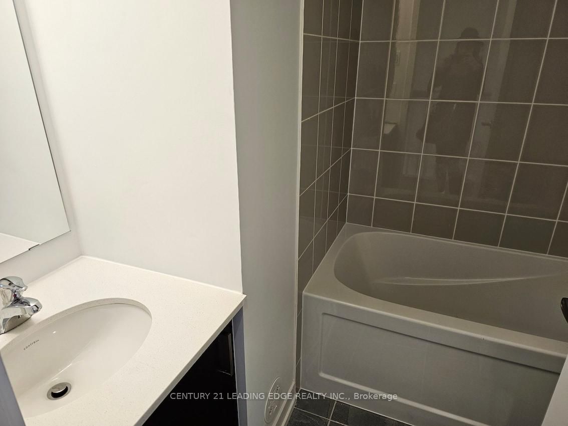 10 Spruce Pines Crescent, Unit Room2 - Photo 7