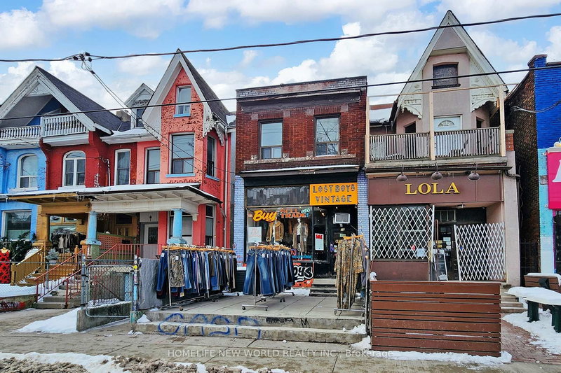 38 Kensington Ave, Toronto, M5T 2J9 | Image 3